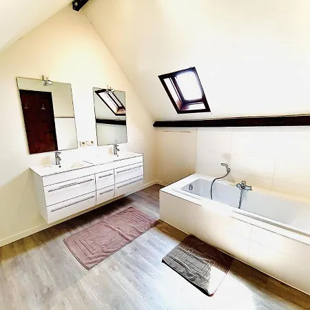 Spacious Holiday In Near Belgian Coast Feriehus *