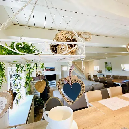 Spacious Holiday In Near Belgian Coast Feriehus *