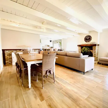 Feriehus Spacious Holiday In Near Belgian Coast *