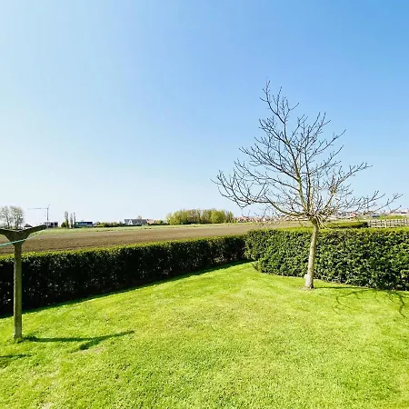 Spacious Holiday In Near Belgian Coast Feriehus Middelkerke